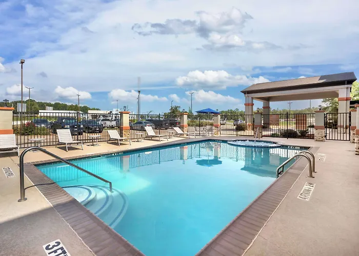 Best Western Carthage Inn & Suites